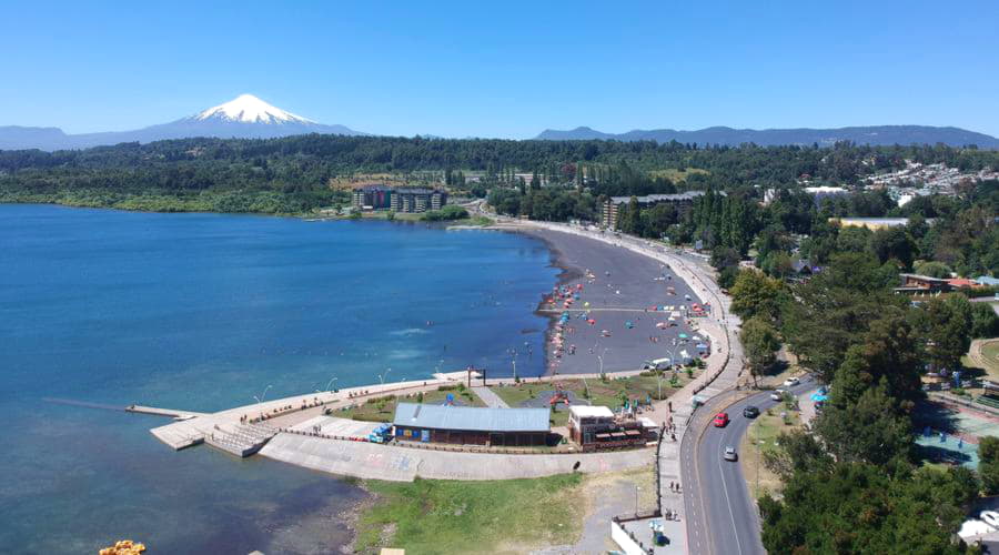 Nuestros servicios de alquiler de coches ofrecen una diversa selección de vehículos en Villarica.